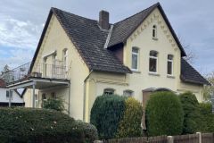 2-Blick-von-der-Strasse