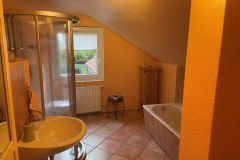 24-Weiteres-Bad-OG-Bild-2