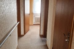 13Flur_EG_Richtung_Buero