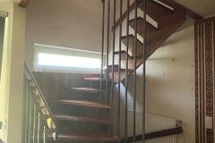 10Treppe-ins-OG